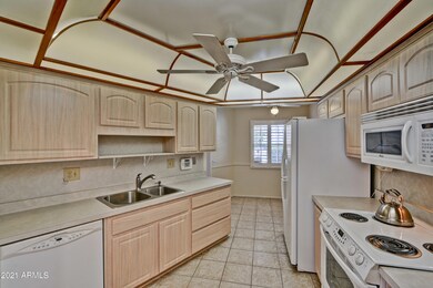 10514 W Palmeras Dr, Sun City, AZ 85373 - photo 2