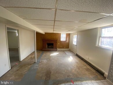 10281 Stansfield Rd, Laurel, MD 20723 - photo 7