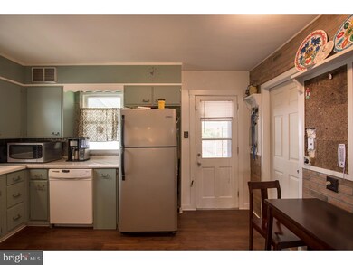 1114 Broadway Blvd, Reading, PA 19607 - photo 5