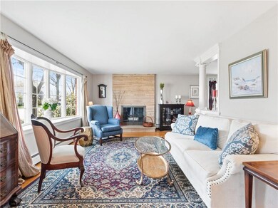 19 Pickett Rd, East Providence, RI 02914 - photo 2