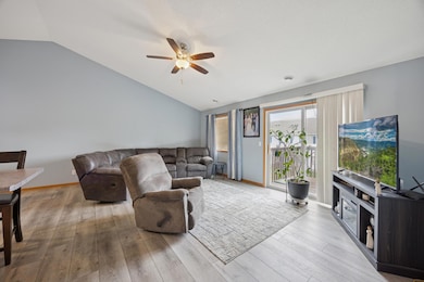 15356 Floret Way, Apple Valley, MN 55124 - photo 2