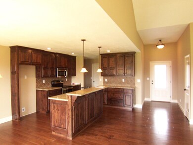 1332 S Appomattox Ave, Republic, MO 65738 - photo 4