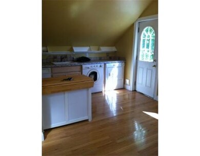 49 up Washington St unit up, Monson, MA 01057 - photo 3