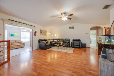 366 Glenridge Loop N, Lakeland, FL 33809 - photo 5