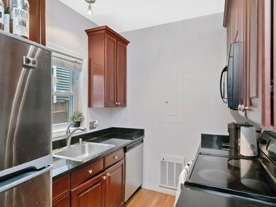 9 Winthrop St unit 1, Charlestown, MA 02129 - photo 2