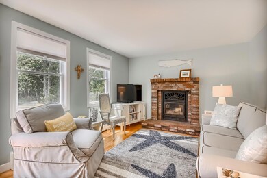 01_Living_Room_DSC_4972
