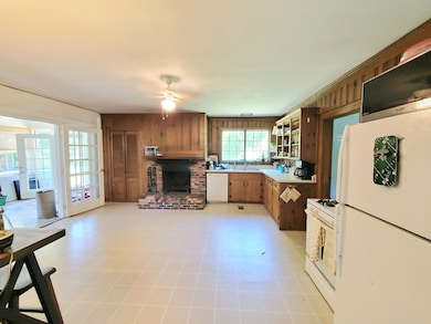 115 West St, Methuen, MA 01844 - photo 4