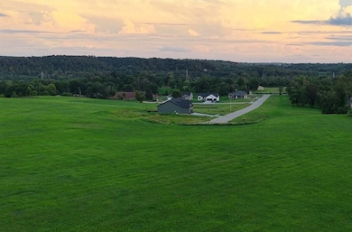 2226 Kestrel Dr SE, Cedar Rapids, IA 52403 - photo 2