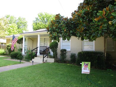 407 E 9th St, Bonham, TX 75418 - photo 3