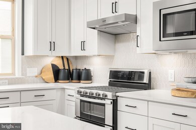 46444 Beartown Dr, Sterling, VA 20164 - photo 7