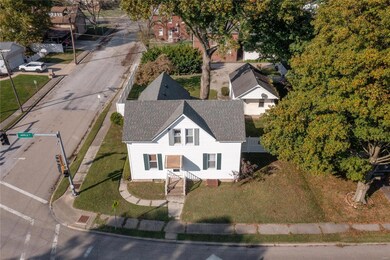 112 W Apple St, Freeburg, IL 62243 - photo 2