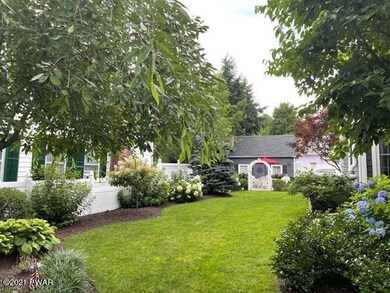 201 W Catherine St, Milford, PA 18337 - photo 4