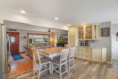 201 Clay St, Algonquin, IL 60102 - photo 4