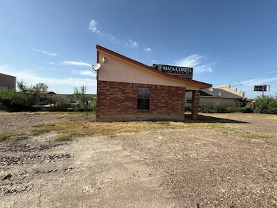 1569 S Veterans Blvd, Eagle Pass, TX 78852 - photo 3