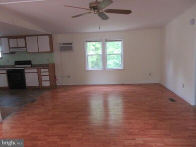 23449 Kingston Creek Rd, California, MD 20619 - photo 4