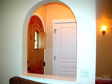 1378 NW Mt Washington Dr, Bend, OR 97701 - photo 3