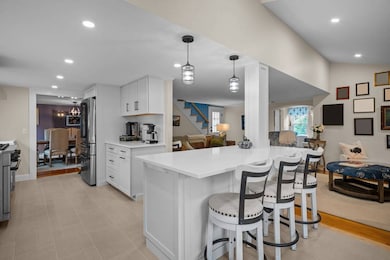 10 Rogers Rd, Warwick, RI 02888 - photo 4