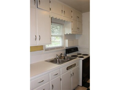 Kitchen- Stove & Refrig included