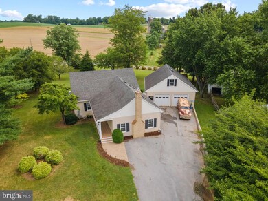 7702 Bridle Path Cir, Frederick, MD 21701 - photo 2