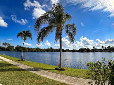 2418 Carlyle Ln unit 148, Hollywood, FL 33021 - photo 7