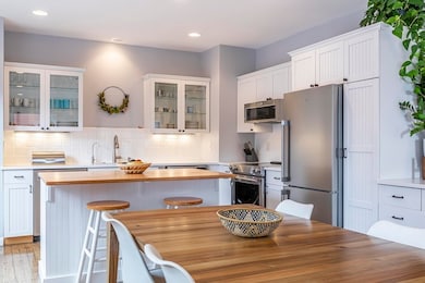 4-6 Henchman St unit 6, Boston, MA 02113 - photo 3