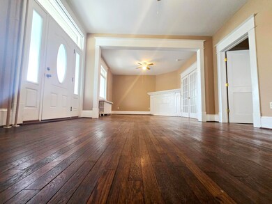 02 a- Living Room - Hamilton House (A) (
