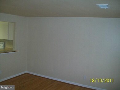 9204 Chadburn Place, Montgomery Village, MD 20886 - photo 3