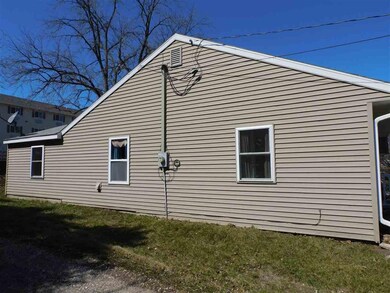 105 N Oak St, West Union, IA 52175 - photo 2