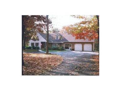 55 Charcalee Dr, Cranston, RI 02921 - photo 2