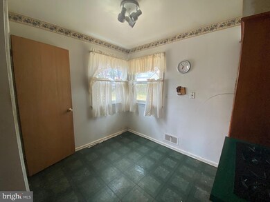 6512 Quentin Ct, New Carrollton, MD 20784 - photo 5