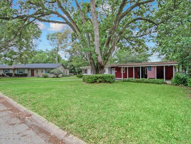 2446 Kellow Cir, Jacksonville, FL 32216 - photo 3