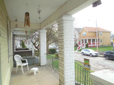 818 - Frt Porch to Brick Street
