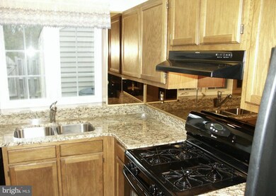 7143 Tolliver St, Alexandria, VA 22306 - photo 4