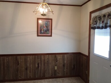 eat-in kitchen (door to backyard on R)