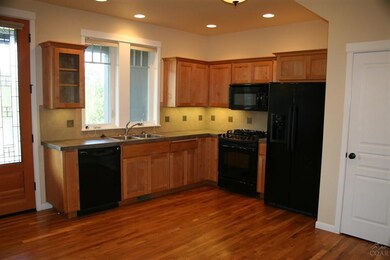 1354 NW Mt Washington Dr, Bend, OR 97701 - photo 7