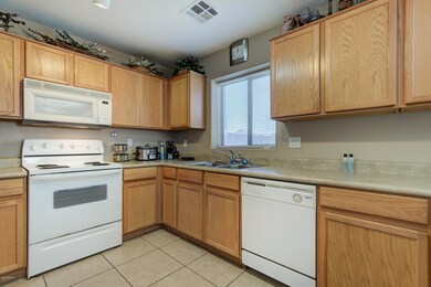 7330 S 55th Ln-15