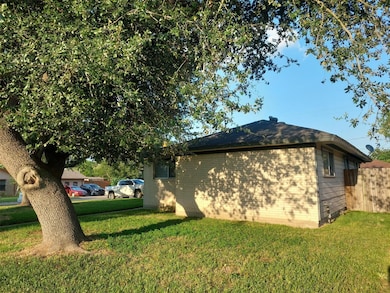 1401 Glenmore Dr, Pasadena, TX 77503 - photo 3