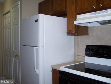 2137 Wainwright Ct unit 1D, Frederick, MD 21702 - photo 5