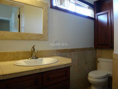 3139 Sundown Dr, Las Vegas, NV 89169 - photo 5