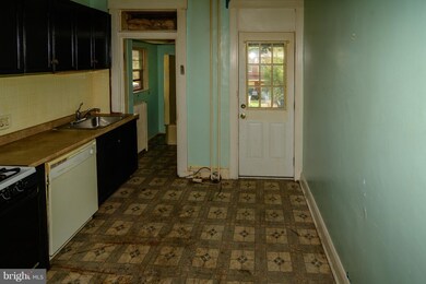 2882 Pelham Ave, Baltimore, MD 21213 - photo 7