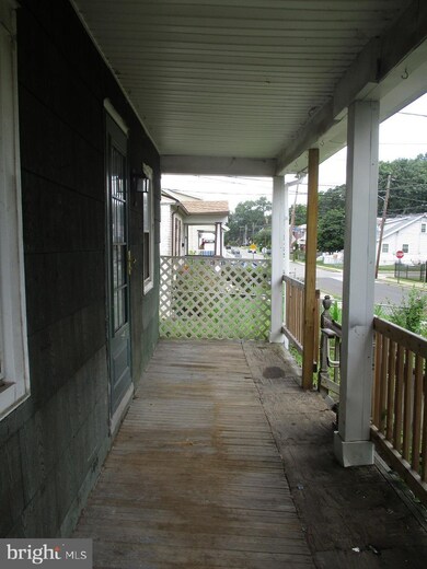 416 Pershing Ave, Darby, PA 19023 - photo 6