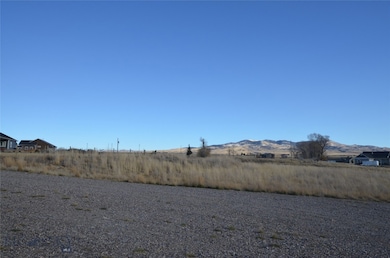 View of yard featuring a mountain view