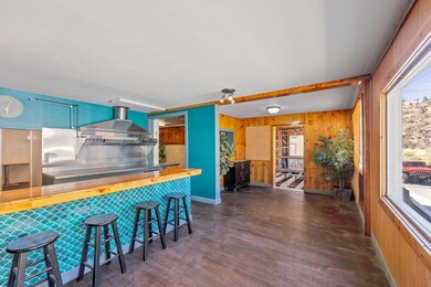 6-web-or-mls-204 W Main st, Mitchell (6