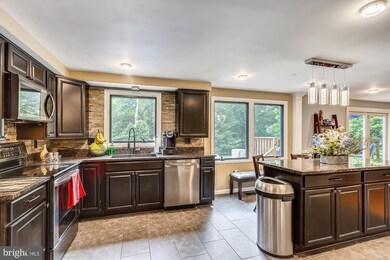 6809 Willow Creek Rd, Bowie, MD 20720 - photo 7