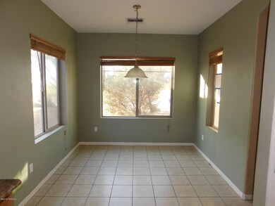 022-196387 Breakfast Nook
