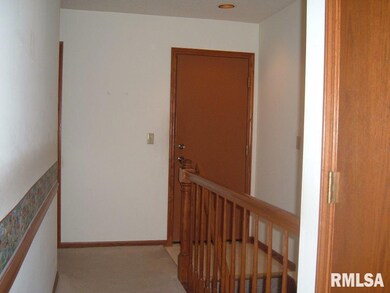 1011 Emerald Woods Ct, Davenport, IA 52806 - photo 6