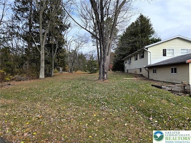 6134 Bottom Rd, Slatington, PA 18080 - photo 3