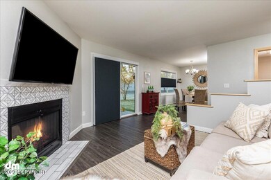 04-Living Room-DW-1508-Edit