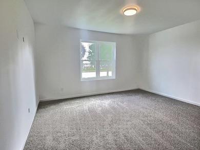 690 N Main St, Fall River, WI 53932 - photo 6