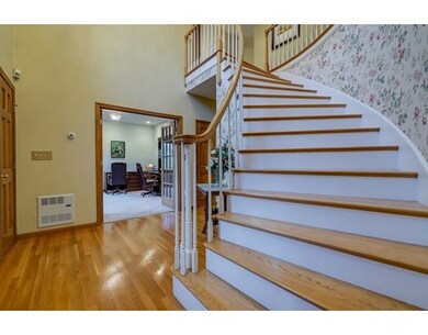 25 Zachary Ln, Reading, MA 01867 - photo 2